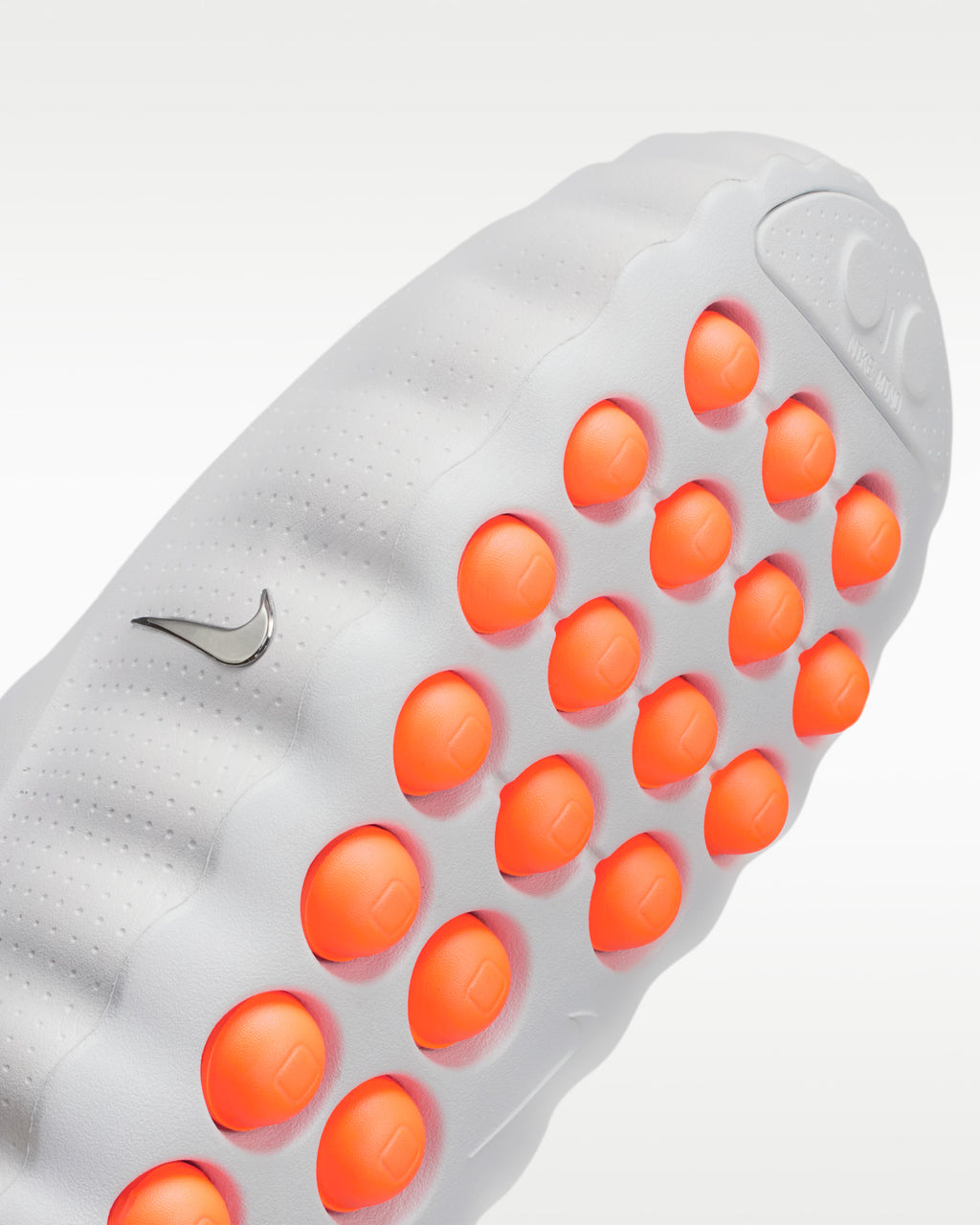 NiKE MIND 001
