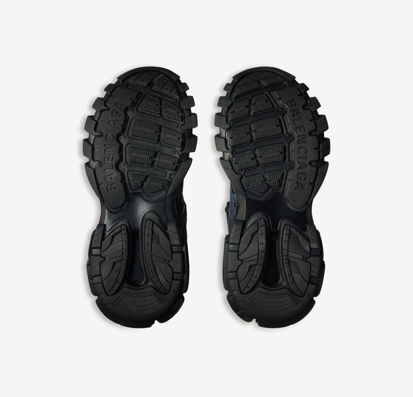BALENCiAGA TRACK