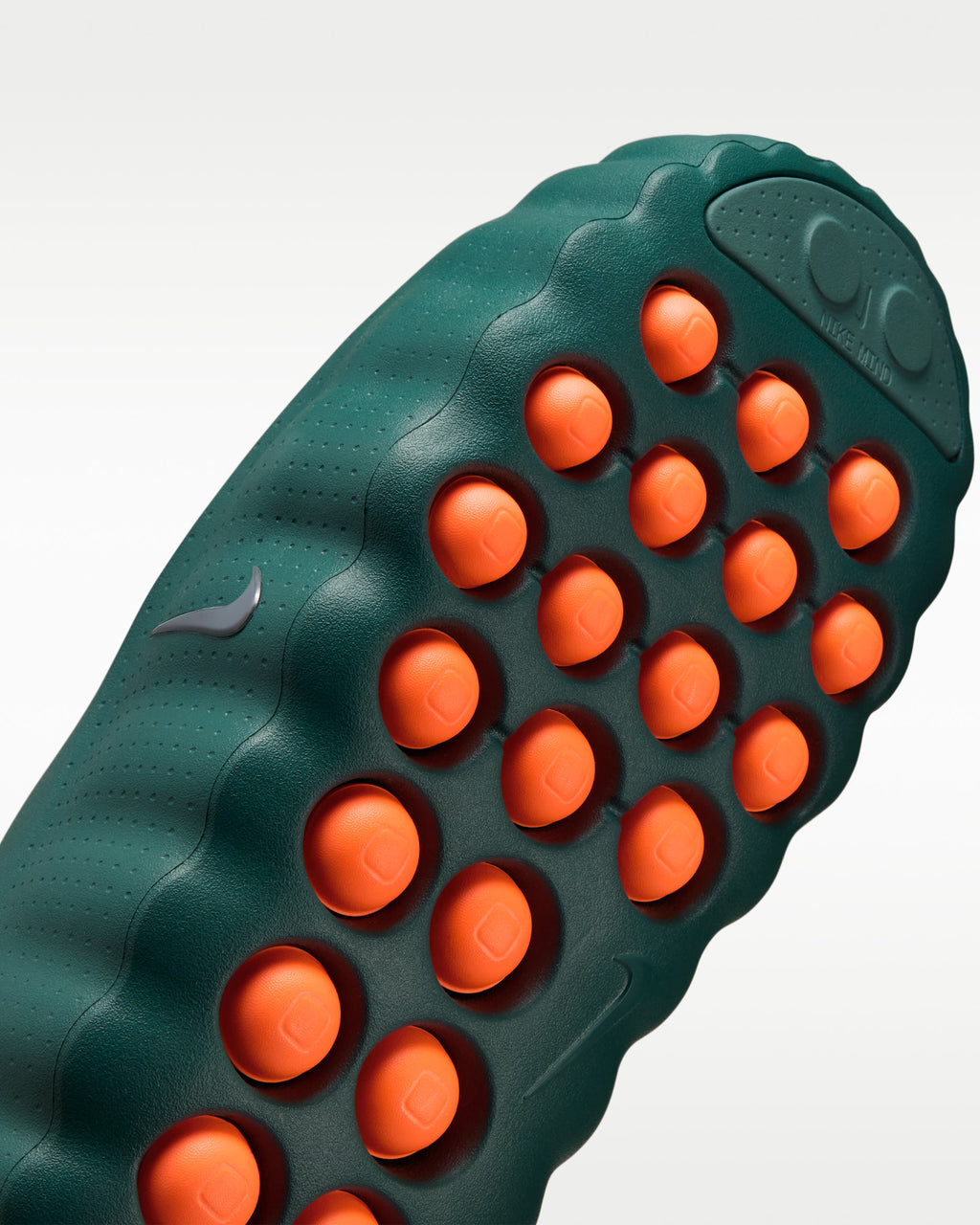 NiKE MIND 001