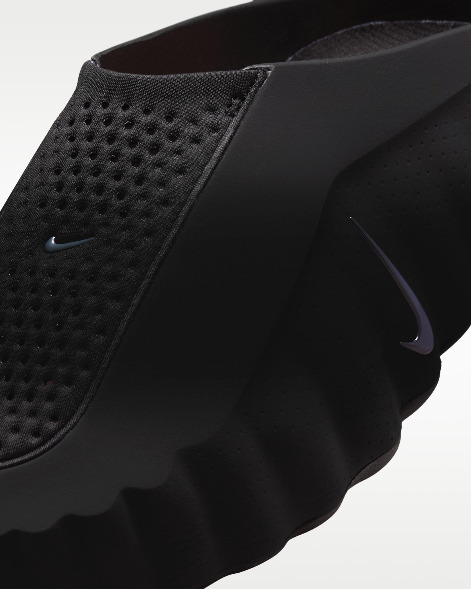 NiKE MIND 001