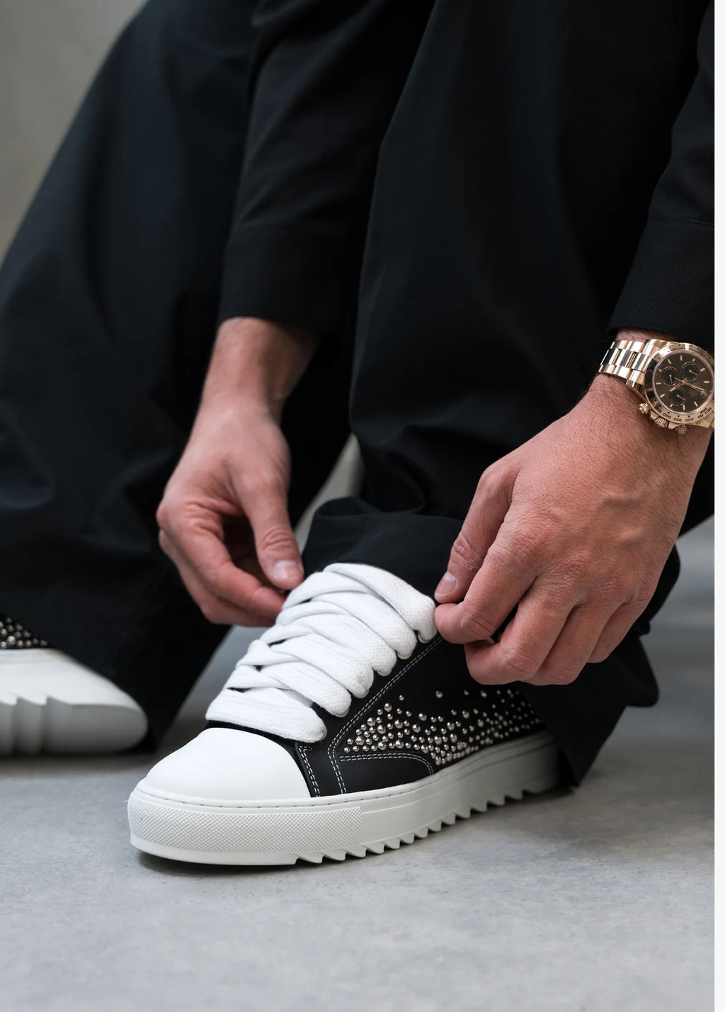 ATELIER - STUDDED LEATHER