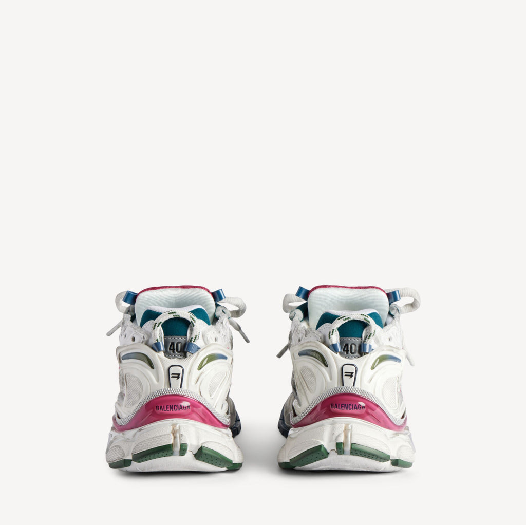 BALENCiAGA RUNNERS