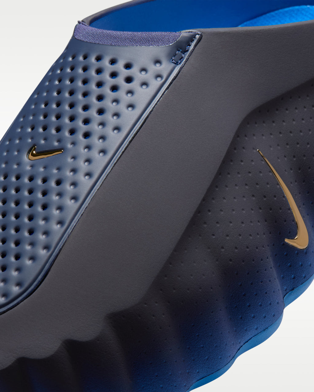 NiKE MIND 001