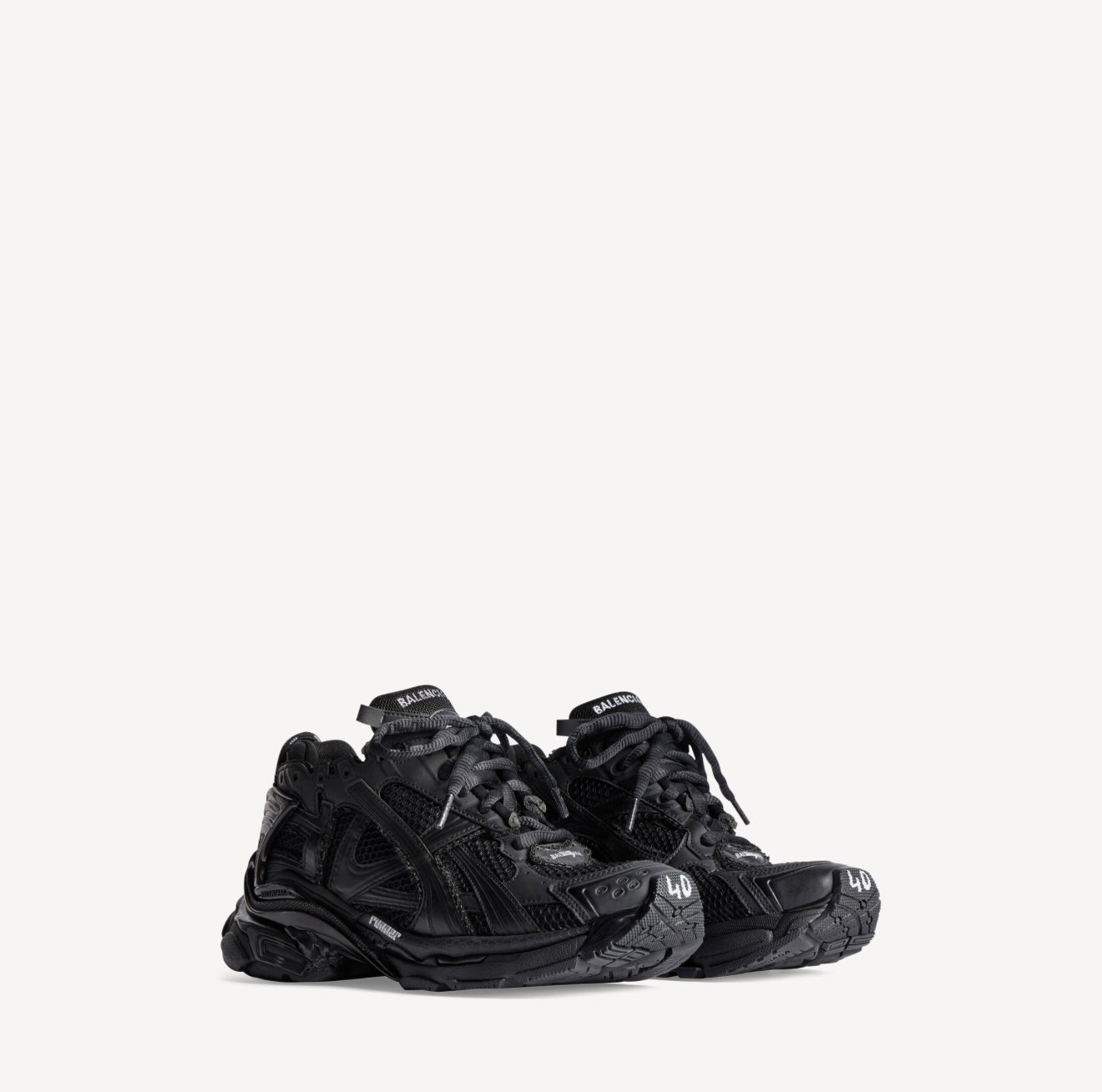 BALENCiAGA RUNNERS
